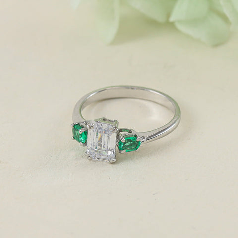Avni Trendy Silver Ring
