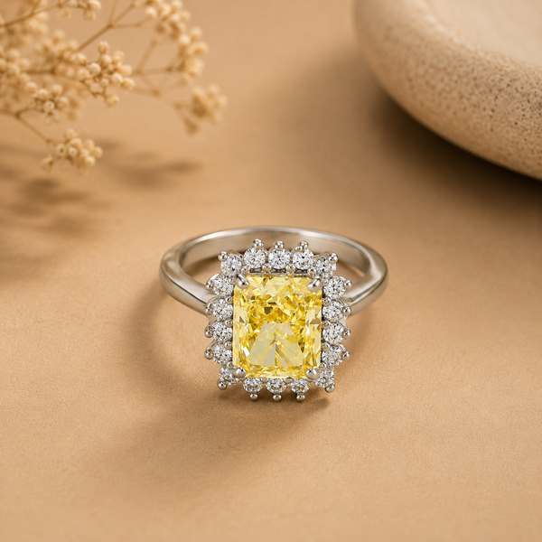 Mia Yellow Center Stones Ring