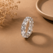 Lovely Clear Cut Design Band Ring