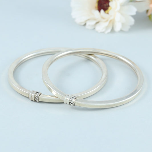 Vihani Classy Silver Bangles