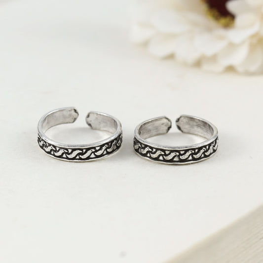 Dhruvika Delightful Silver Toe Rings