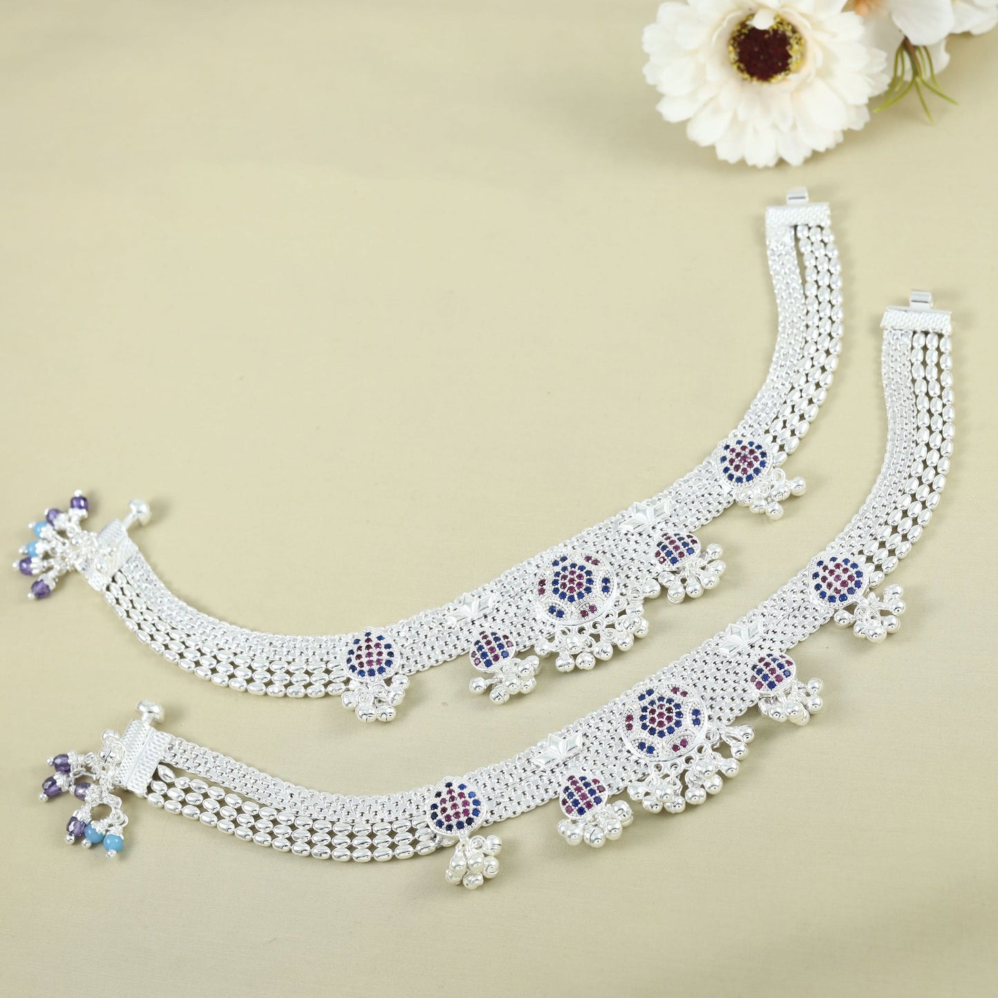 Kajal Elegant Silver Anklets