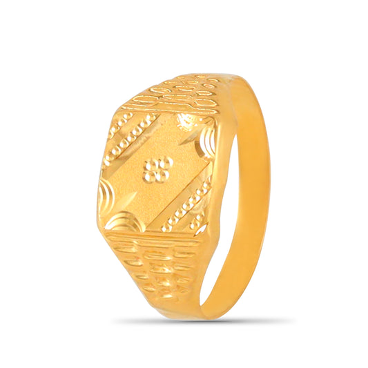 Parin Imposing Gold Ring For Him
