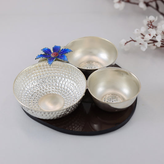 Stunning Silver Bowl Set