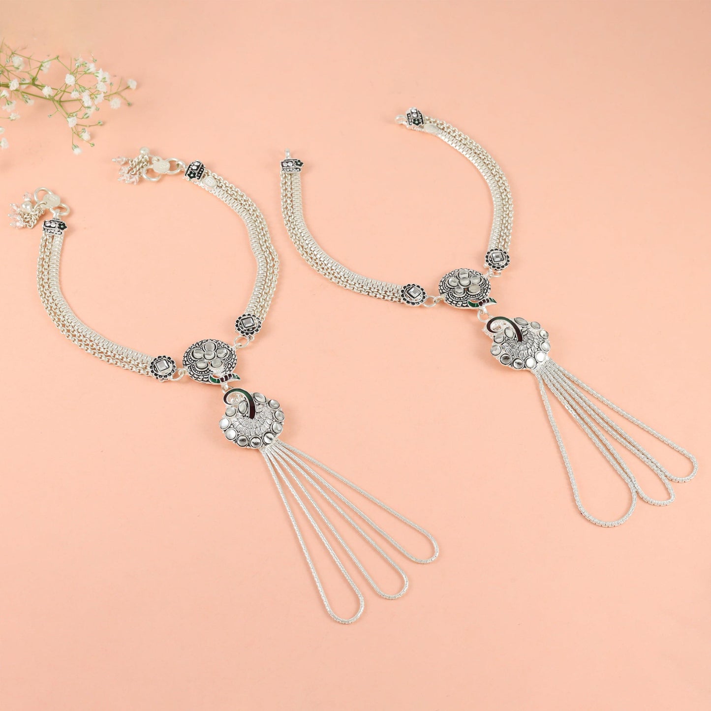 Radhiya Elegant Silver Anklets