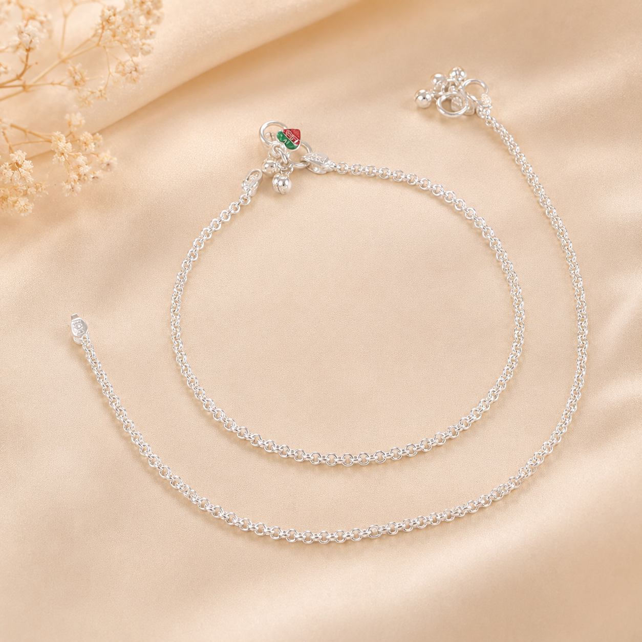 Ruhi Classic Silver Anklets