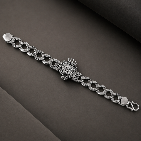 Ayaan Stylish Curb Chain Silver Bracelet For Him