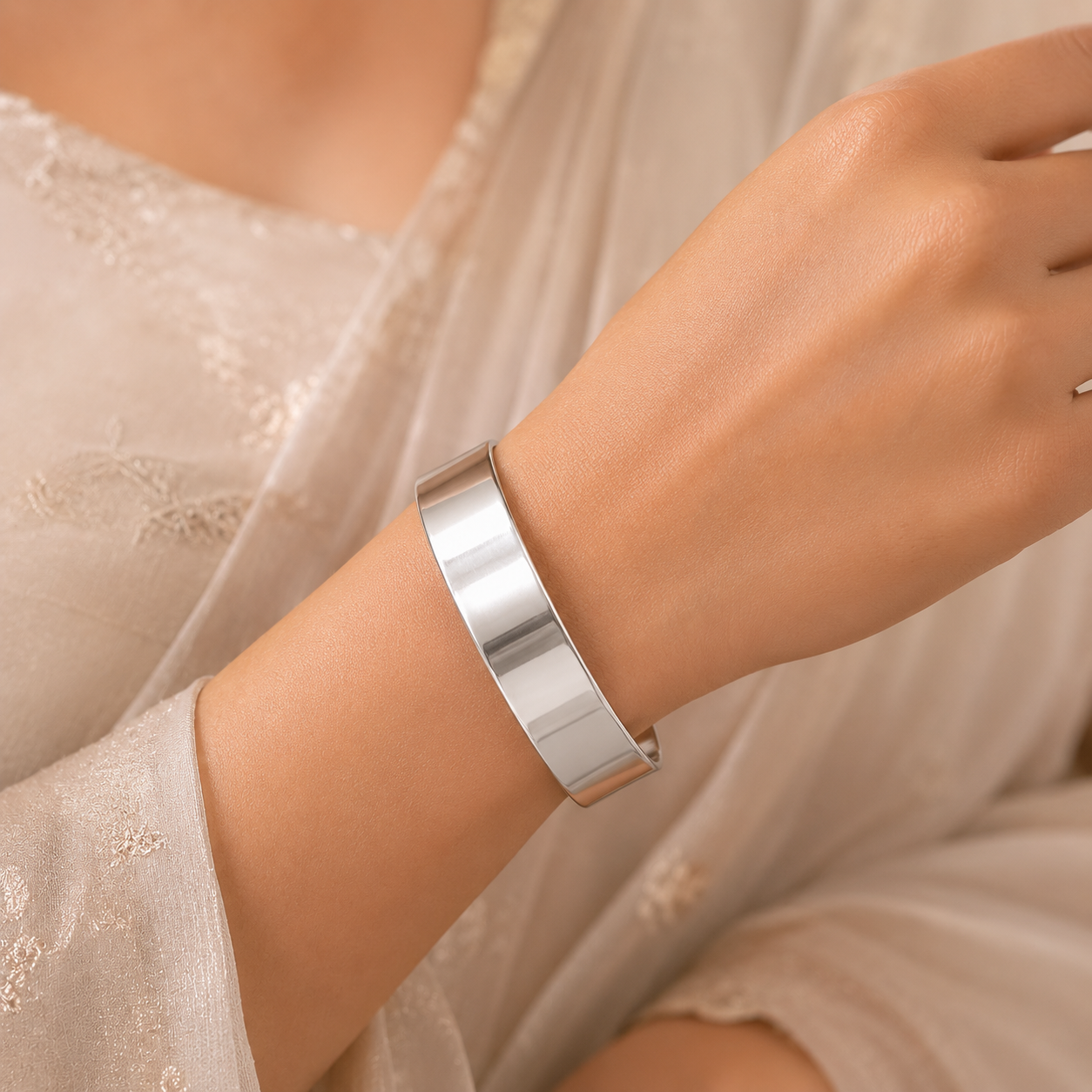 Divisha Minimal Luxe Silver Bracelet
