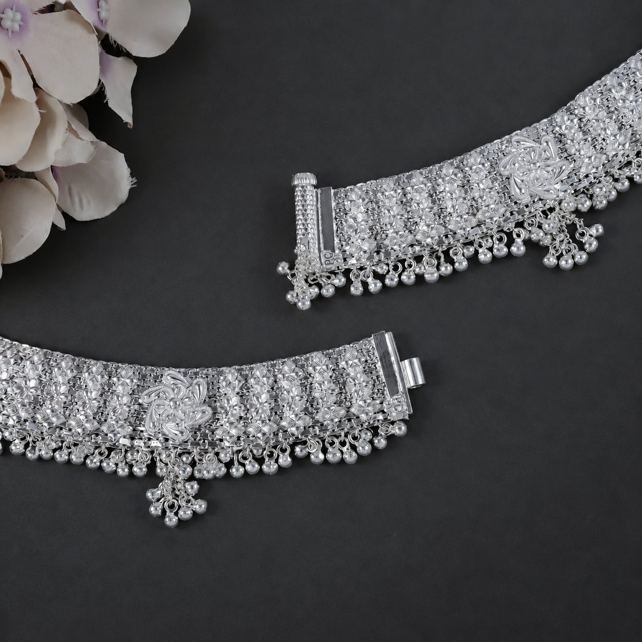 Rajsi Floral Silver Anklets