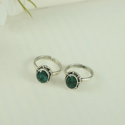 Avya Green Silver Toe Rings