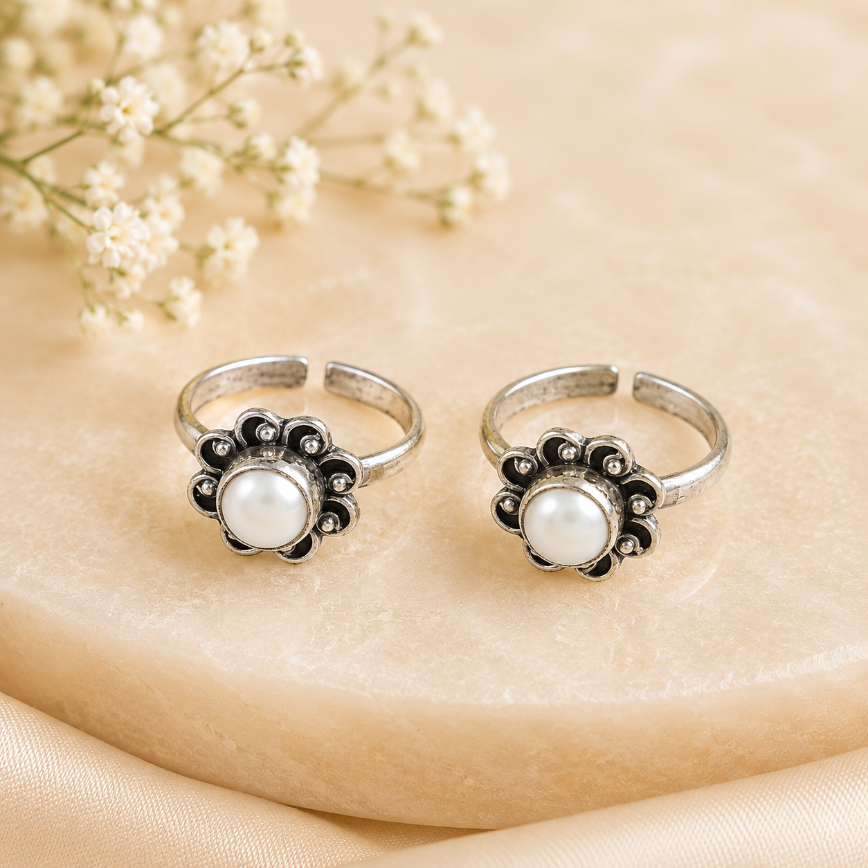 Pratha Pearl Silver Toe Rings