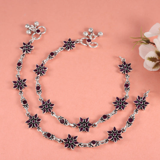 Twinkle Artistic Tribal Touch Silver Anklets