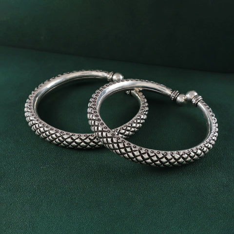 Samaira Heavy Tribal Kada Silver Anklets