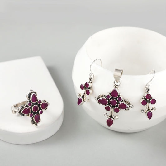 Prisha Classy Silver Pendant Set
