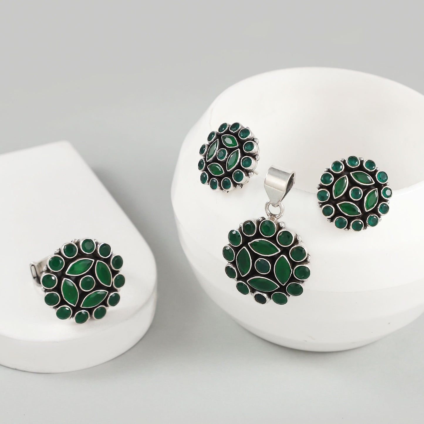 Lavika Silver Pendant Set