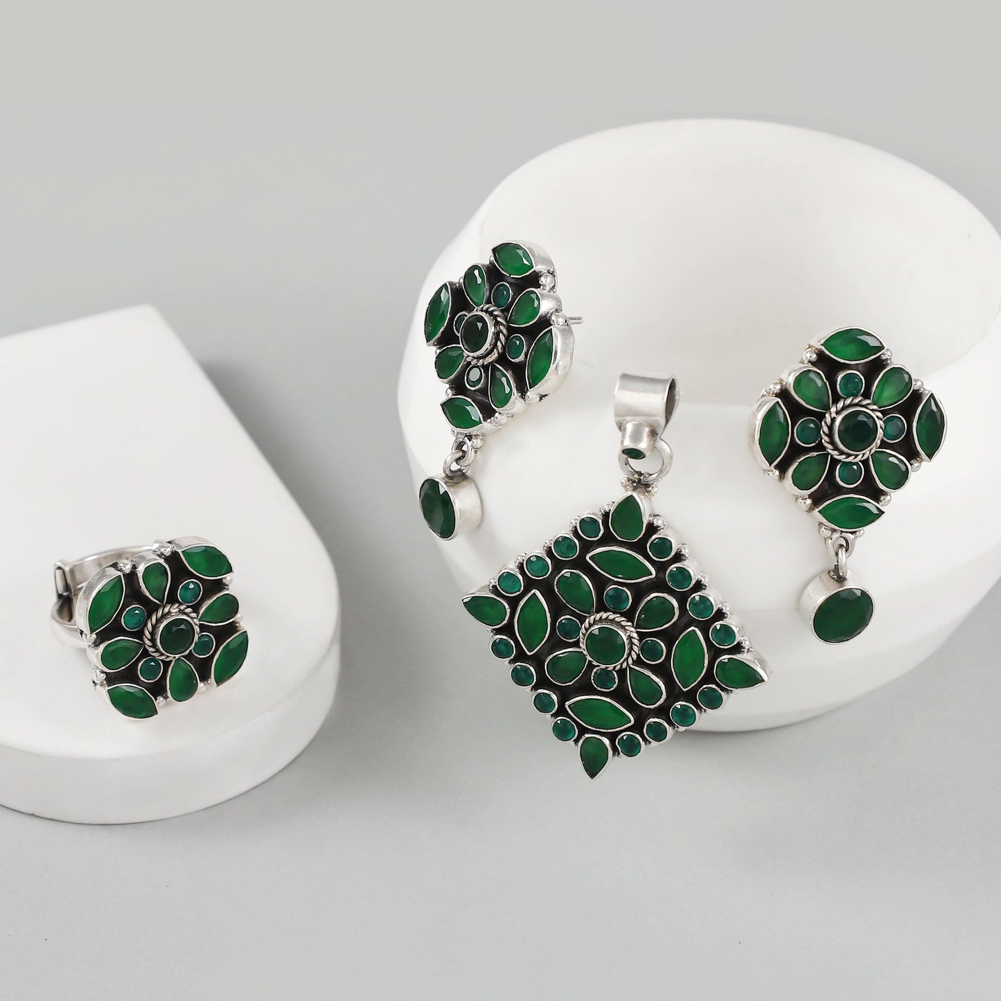 Sanjh Unique Silver Pendant Set