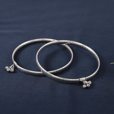 Minimal Etched Silver anklets Kada