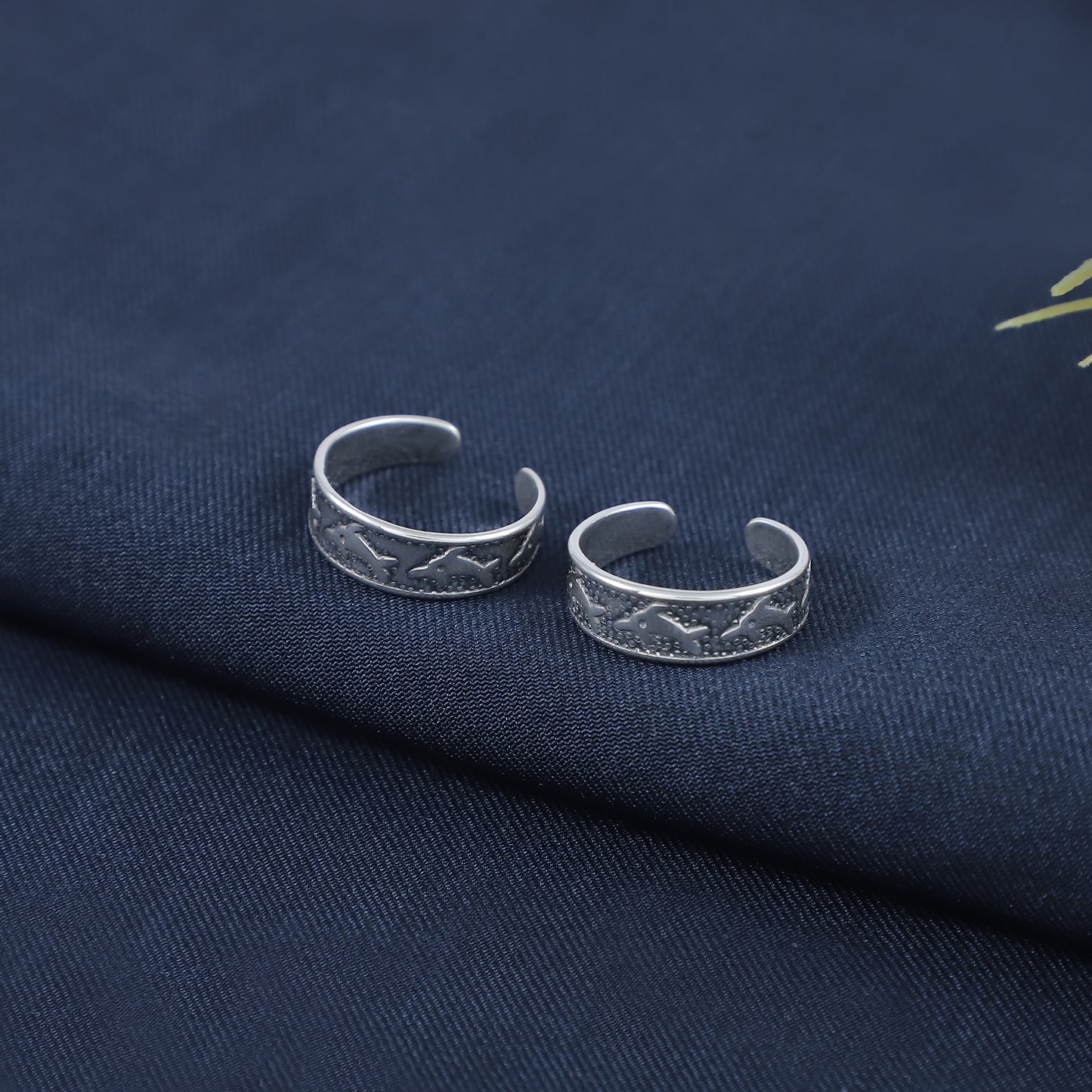 Damini Charming Celestial Silver Toe Rings