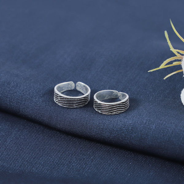 Manvi Beautiful Oxidized Shine Silver Toe Rings