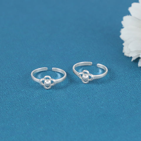 Pankhuri Everyday Elegant Look Silver Toe Rings