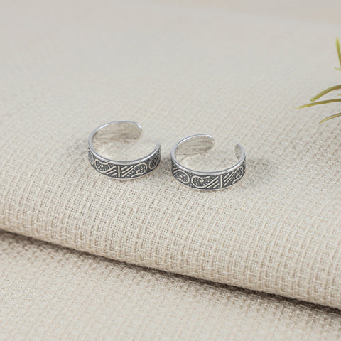 Rubi Tribal Pattern Silver Toe Rings