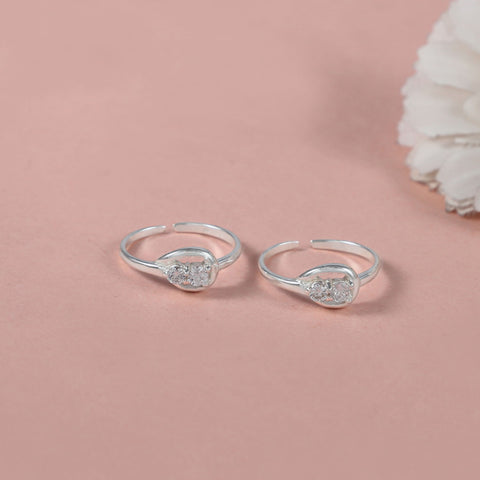 Ishika Dazzling Dewdrop Silver Toe Rings