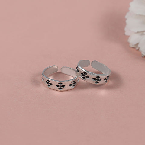 Zara Black Etched Design Silver Toe Rings