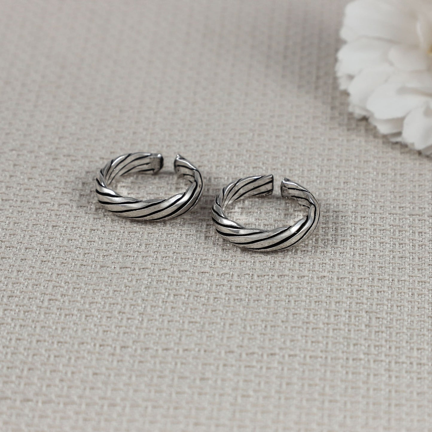 Ira Stylish Spiral Wrap Silver Toe Rings