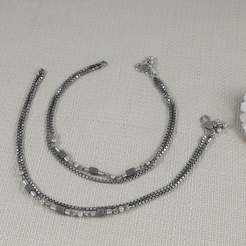Chhaya Regal Bead Chain Silver Anklets
