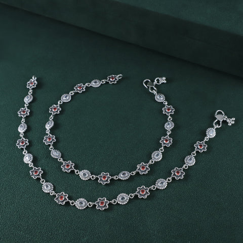 Komal Vintage Floral Ruby Silver Anklets