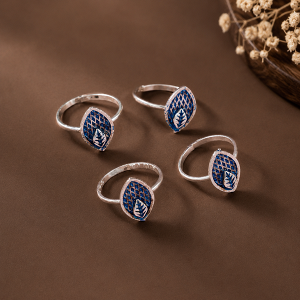 Samaira Classic Blue Petal Silver Toe Rings