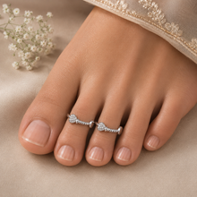 Aashi Heart Studded Bead Design Silver Toe Rings