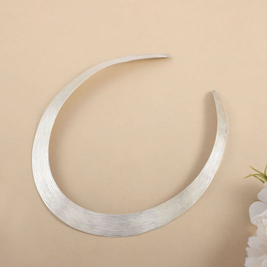 Plain Silver Hasli Necklace