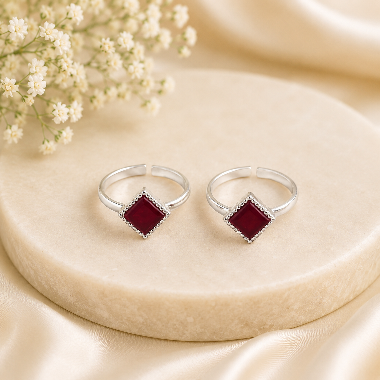 Simple Square Glow Silver Toe Rings