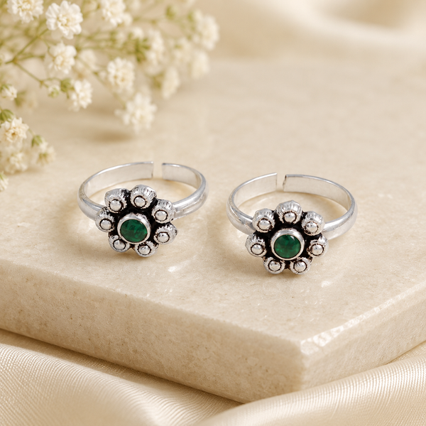 Antique Green Petal Silver Toe Rings