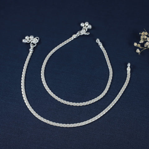 Kaira Sleek Daily Silver Anklet