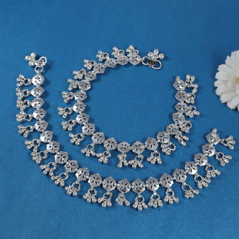 Floral Cutwork Silver Anklets