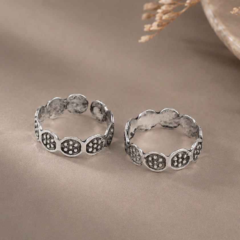 Tulsi  Ethnic Dotted Silver Toe Rings