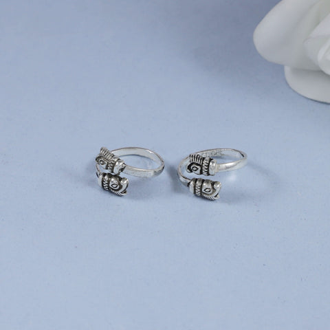 Saanvi Divine Silver Toe Rings