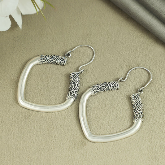 Prakshi Classic Silver Hoop Earrings