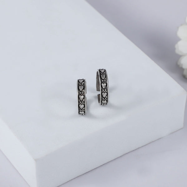 Asha Oxidised Heart Silver Toe Rings