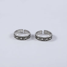 Asha Oxidised Heart Silver Toe Rings