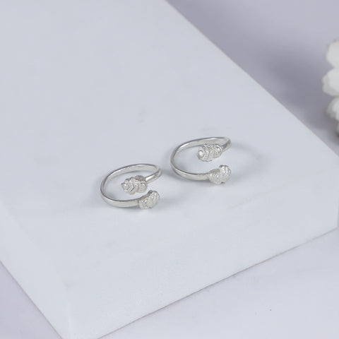 Ishita Conch Inspired Style Silver Toe Rings