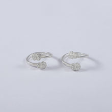 Ishita Conch Inspired Style Silver Toe Rings