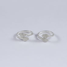 Disha Delicate Bud Silver Toe Rings