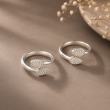 Disha Delicate Bud Silver Toe Rings