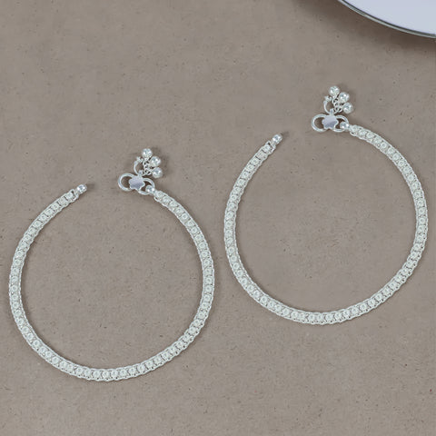 Renuka Round Motif Linked Anklets