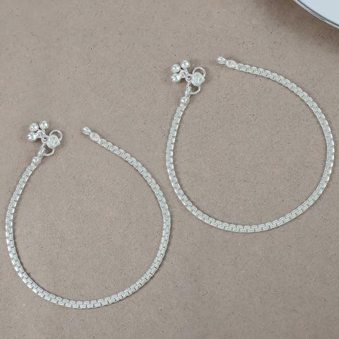 Kaira Sleek Daily Silver Anklet