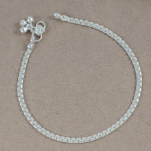 Kaira Sleek Daily Silver Anklet