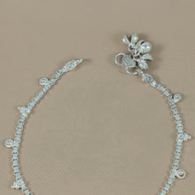 Chhavi Delicate Geometric Link Silver Anklets